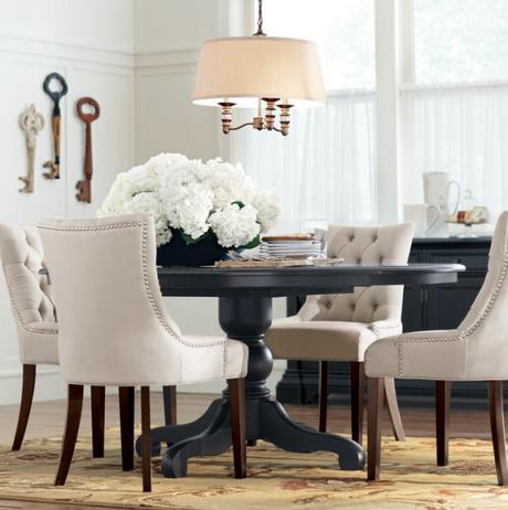 Elegant Round Dinning Table