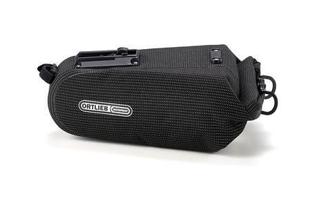 Bolso para sillín Ortlieb Hi-Vis, un pequeño sistema de transportación de considerable capacidad y con cualidades reflectantes