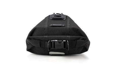 Bolso para sillín Ortlieb Hi-Vis, un pequeño sistema de transportación de considerable capacidad y con cualidades reflectantes