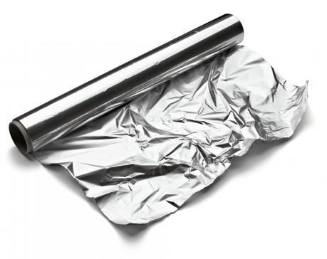 Podrías estar intoxicándote de aluminio con este producto casero común aluminum-foil-750x594