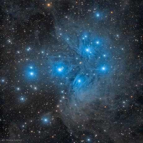 M45: el cúmulo estelar de las Pléyades