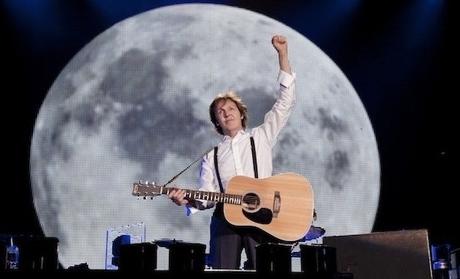 Paul McCartney festeja los 50 años de “Yesterday”