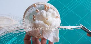 Si es necesario recorta los extremos de las plumas en forma de bisel