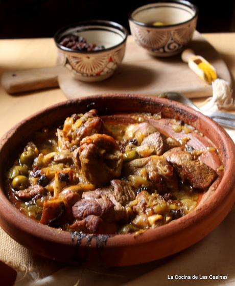 Las Chikas en Essaouira. Tagine de Cordero con Pasas y Aceitunas Verdes (Tagine de Souris d'Agneau)