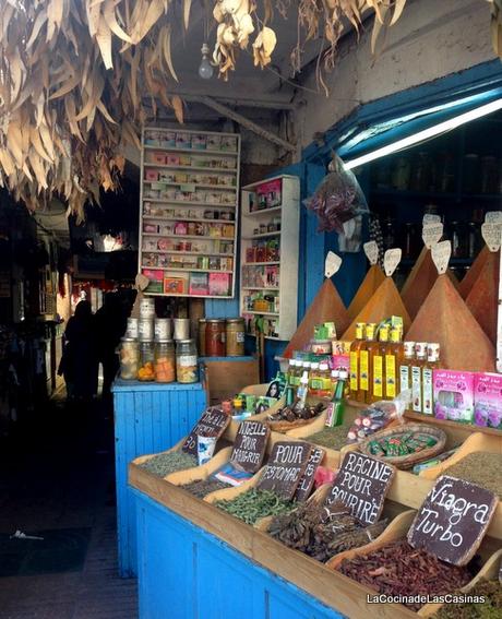 Las Chikas en Essaouira. Tagine de Cordero con Pasas y Aceitunas Verdes (Tagine de Souris d'Agneau)