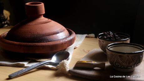 Las Chikas en Essaouira. Tagine de Cordero con Pasas y Aceitunas Verdes (Tagine de Souris d'Agneau)