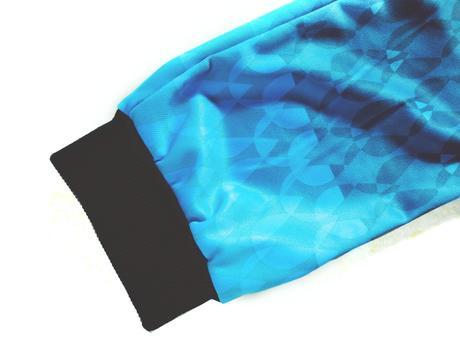 » Droplet Cyan | Van Hoston