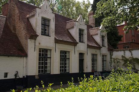 BRUJAS: ATREZZO MEDIEVAL