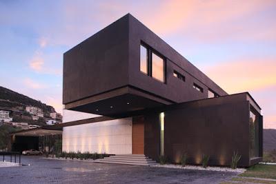Casa Minimalista en Parque Nacional Chipinque