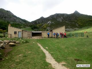 Pico Entrecolladas-Corral de los Diablos