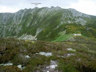 Pico Entrecolladas-Corral de los Diablos