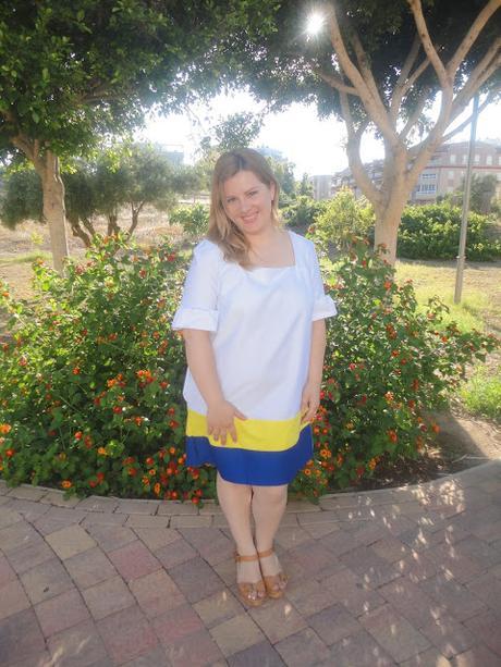 Vestido con volantes en las mangas Vestido con volantes en las mangas