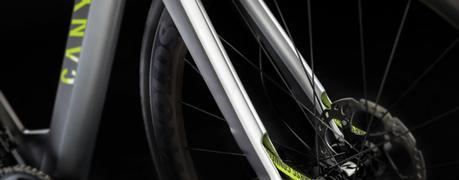 Dos estafadores detenidos en Valencia por la venta en línea de bicicleta de alta gama falsificadas