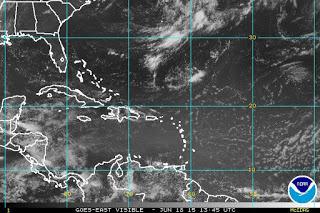 Aviso de lluvias por vaguada y onda tropical.