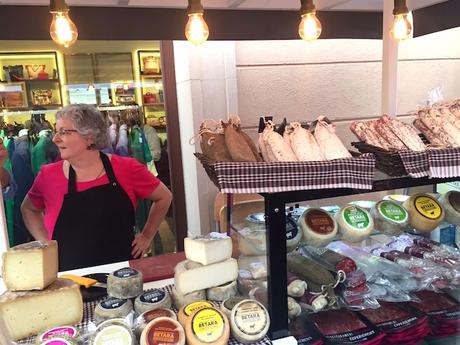 la roca village gastro market