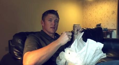 Hombres que descubren que van a ser padres protagonizan este tierno anuncio de Dove