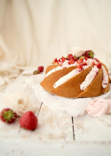 Eton mess bundt cake Eton mess bundt cake