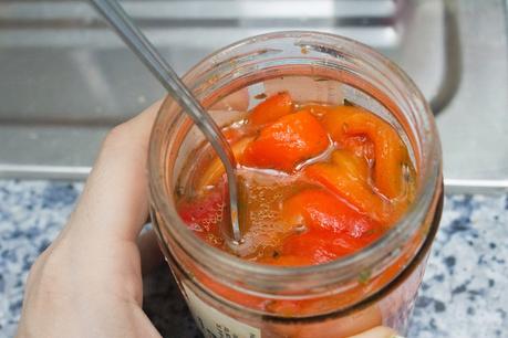 Tosta griega de pimientos asados caseros y queso feta