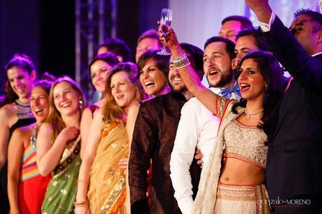 UNA BODA HINDU EN TAILANDIA LLENA DE COLOR