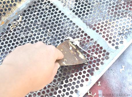 Arreglando un estropicio en la campana extractora. Toma nota