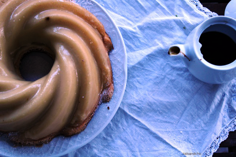 Bundt Cake Inteligente de Licor de Advocaat