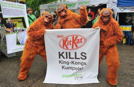 Campaña de Greenpeace contra Nestlé por el uso de aceite de palma en las KitKat