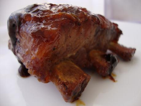 Costilla de cerdo con salsa de mostaza y miel