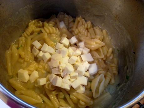 Pasta con patatas y queso provolone – Pasta con patatas – Pasta patate e provola affumicata pastapatatasprovola6