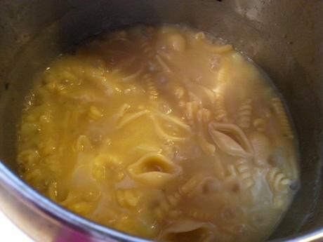 Pasta con patatas y queso provolone – Pasta con patatas – Pasta patate e provola affumicata pastapatatasprovola4