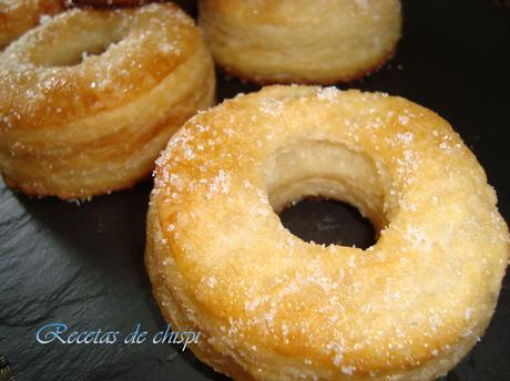 DONUTS DE HOJALDRE