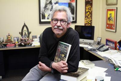 Aristotle y Dante y el secreto del universo... (Reseña) Aristotle y Dante y el secreto del universo... (Reseña)