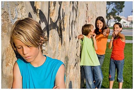 ¿Cómo enseñar a los niños a ser emocionalmente inteligentes? bullies_kids