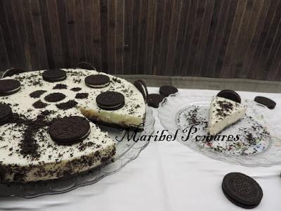 Tarta chocolate blanco y galletas oreo.