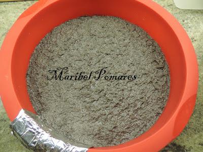 Tarta chocolate blanco y galletas oreo.