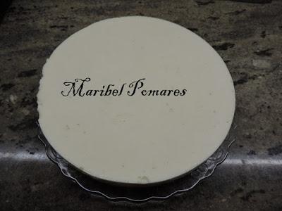 Tarta chocolate blanco y galletas oreo.