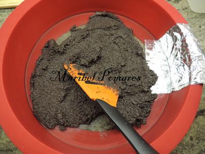 Tarta chocolate blanco y galletas oreo.