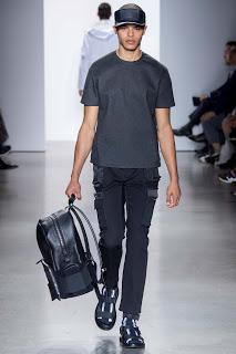 Calvin Klein Colección presenta su colección de hombre