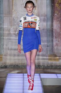 Moschino presenta su colección de hombre.