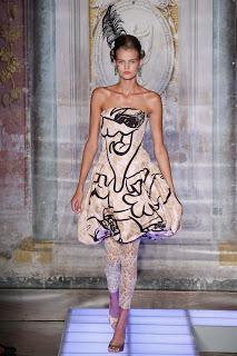 Moschino presenta su colección de hombre.