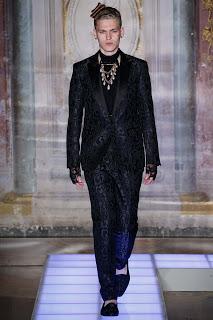 Moschino presenta su colección de hombre.