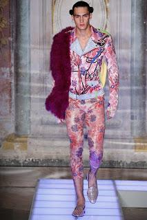 Moschino presenta su colección de hombre.