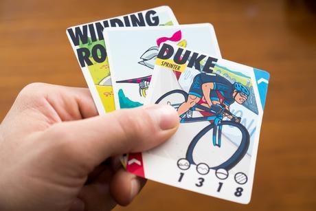 Attack The Pack, el juego de cartas sobre ciclismo que te permitirá simular una situación en un gran tour en un pelotón