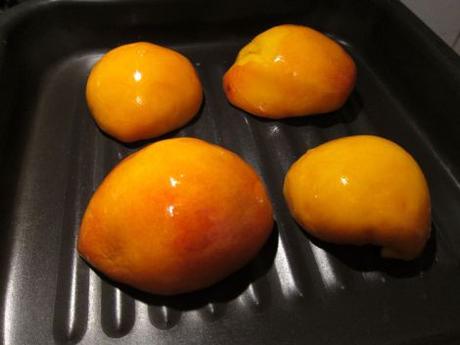 melocotones-a-la-plancha-con-miel-y-tomillo-
