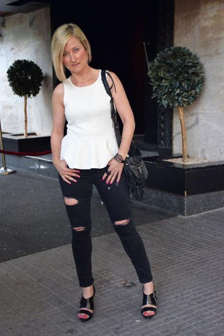 Party look with jeans party look