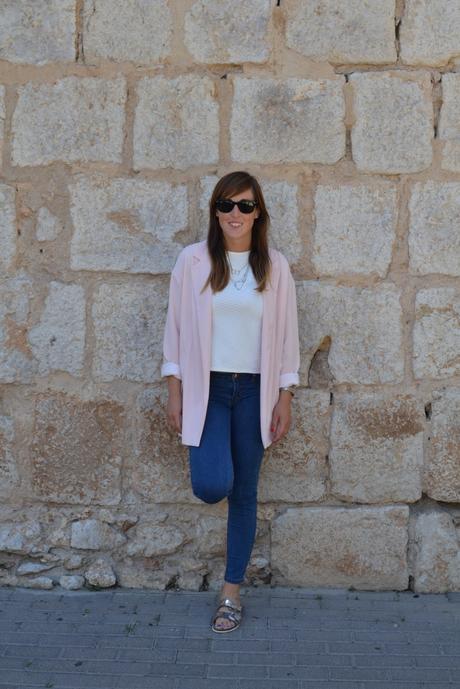 Look of the day: Pink blazer