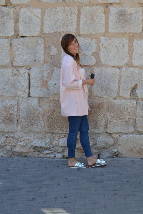 Look of the day: Pink blazer