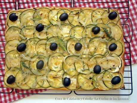 Coca de Cerveza con Calabacín y Cebolla