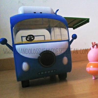 LA FAMILIA DE PEPPA PIG SE VA DE VACACIONES