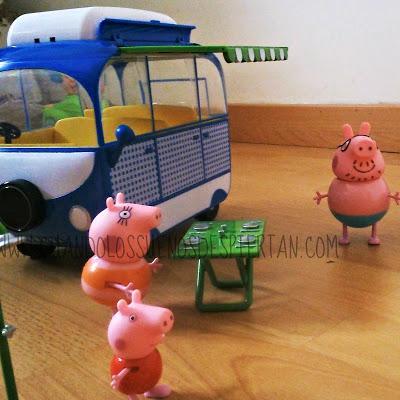 LA FAMILIA DE PEPPA PIG SE VA DE VACACIONES