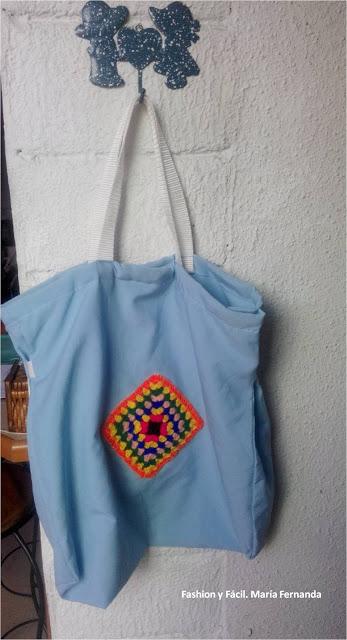 Punto para coser apliques de crochet. DIY un granny square para darle nueva vida y color a un bolso  (How to use apliques DIY for a colorfull totebag)